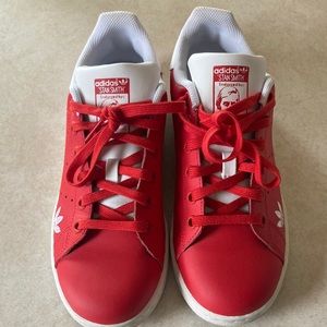 Women’s Adidas Stan Smith.